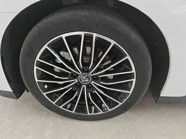 BYD Han — Фото автомобиля 22