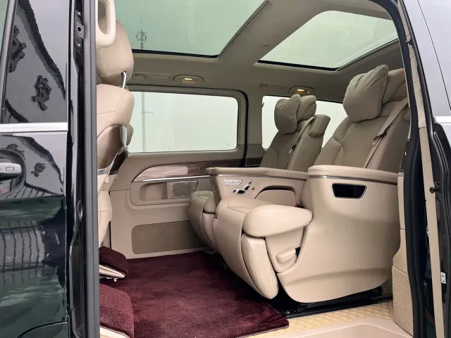 Mercedes-Benz V-Class — Фото автомобиля 13