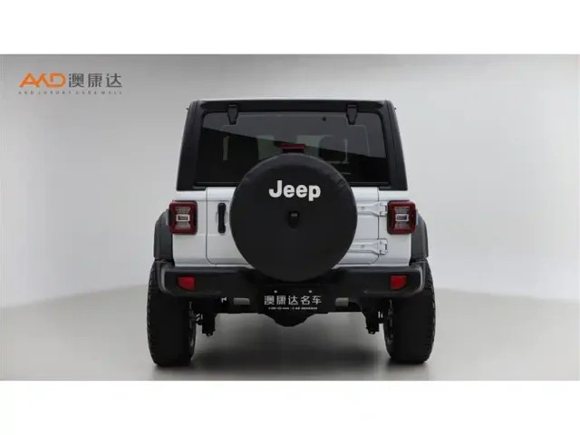 Jeep Wrangler — Фото автомобиля 4
