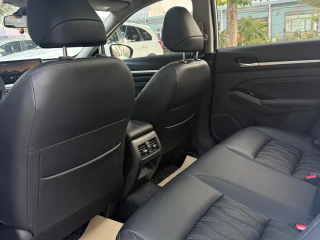 Nissan Teana — Фото автомобиля 12