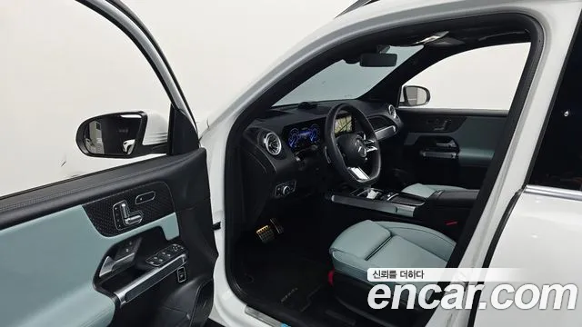 Mercedes-Benz EQB — Фото автомобиля 10