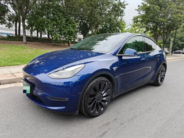 Фотография автомобиля — Tesla Model Y