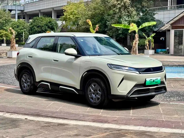 BYD Yuan UP — Фото автомобиля 2