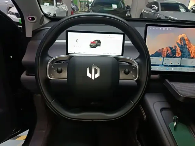 Leapmotor C16 — Фото автомобиля 10