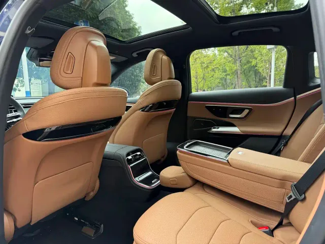 Mercedes-Benz E-Class — Фото автомобиля 6
