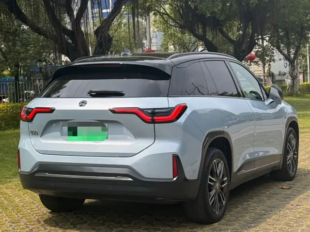 Nio ES6 — Фото автомобиля 4