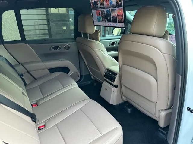 Li Auto i6 — Фото автомобиля 8