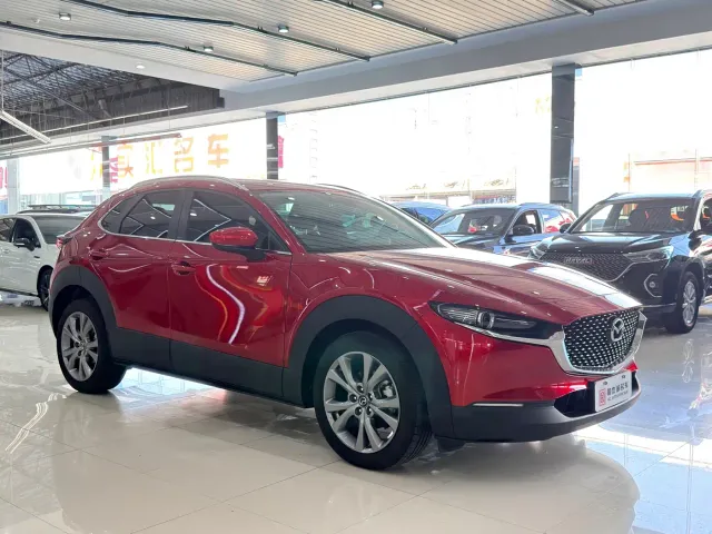 Mazda CX-30 — Фото автомобиля 3