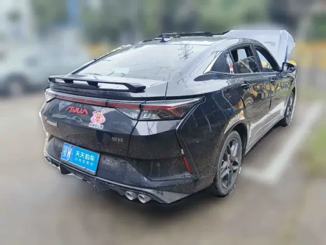 Dongfeng Yixuan — Фото автомобиля 2