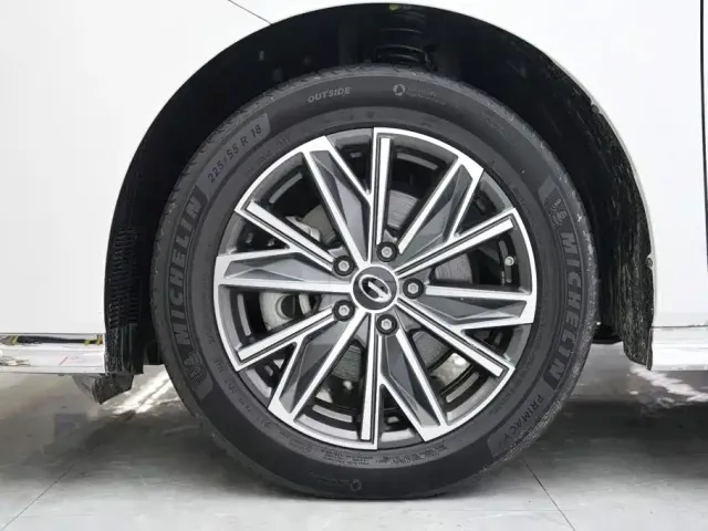 GAC Trumpchi M8 — Фото автомобиля 5
