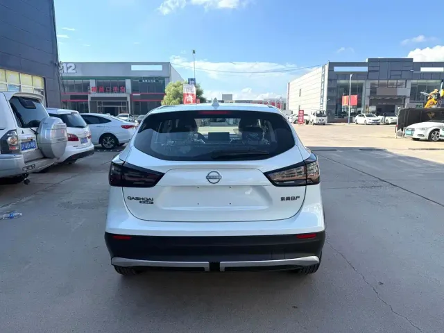 Nissan Qashqai — Фото автомобиля 5