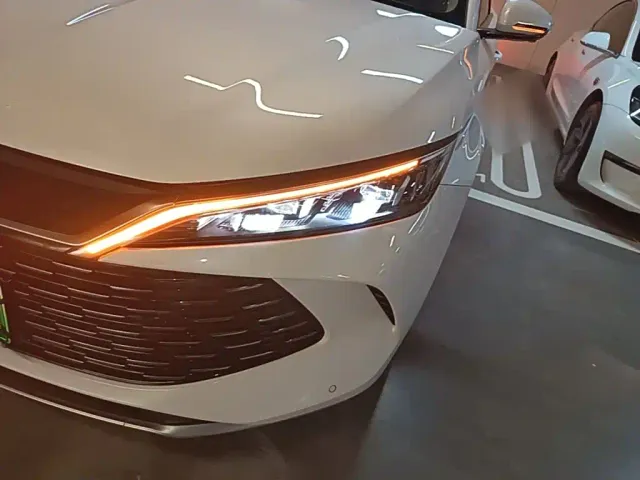BYD Qin L — Фото автомобиля 2