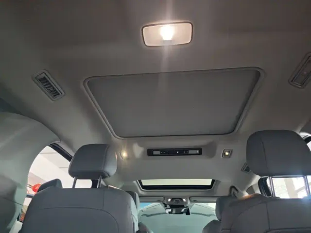 Toyota Granvia — Фото автомобиля 17