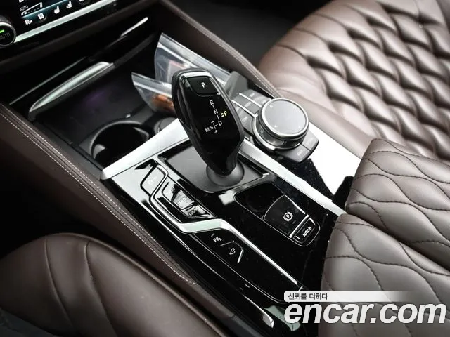 BMW 5 Series G30 — Фото автомобиля 9