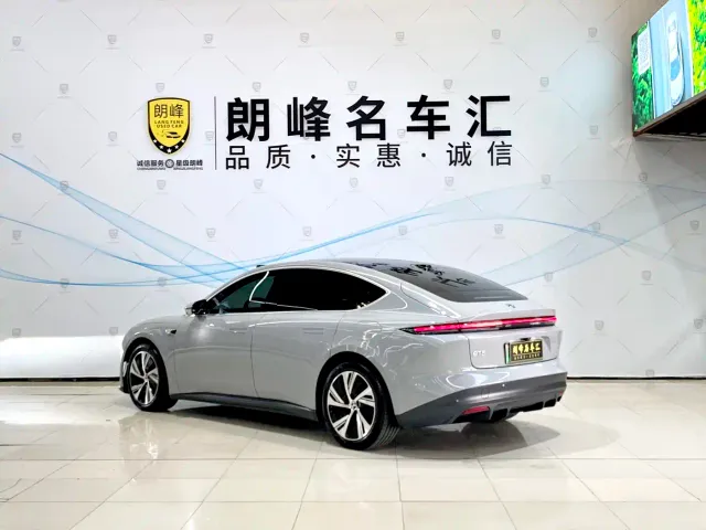 Nio ET5 — Фото автомобиля 6