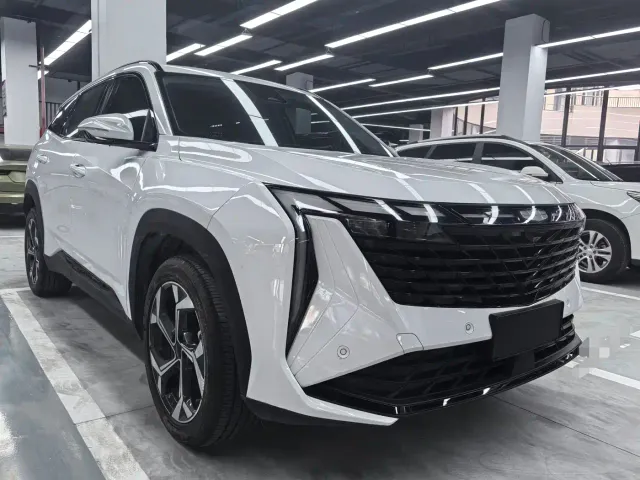 Geely Boyue L — Фото автомобиля 3