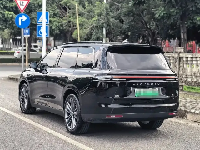 Leapmotor Leapmotor C16 2026 Model Year EREV 280 LiDAR Premium Edition 6-Seater — Фото автомобиля 6
