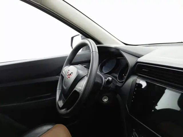 Wuling Hongguang — Фото автомобиля 22
