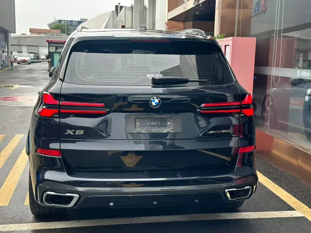 BMW X5 — Фото автомобиля 8