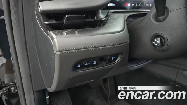Genesis G90 Бензин 3.5 турбо AWD — Фото автомобиля 16