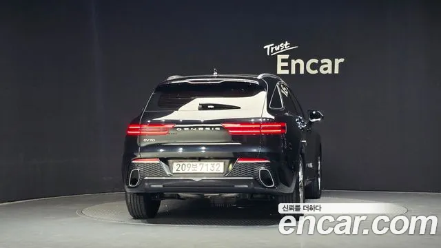 Genesis GV70 — Фото автомобиля 4