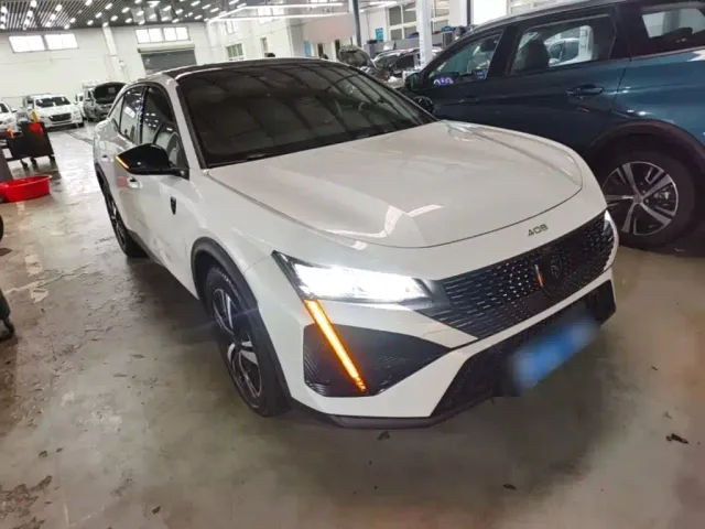 Peugeot 408X — Фото автомобиля 3