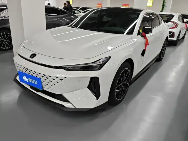 Фотография автомобиля — Changan UNI-V