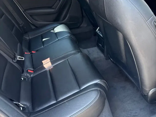 Tesla Model Y — Фото автомобиля 3