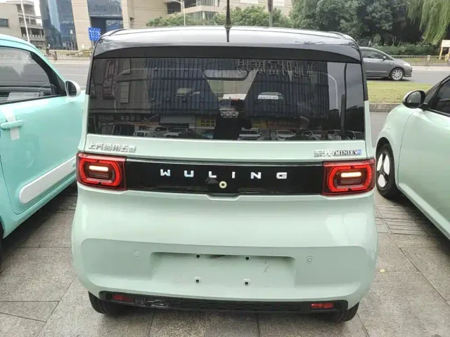 Wuling Hongguang Mini EV — Фото автомобиля 5