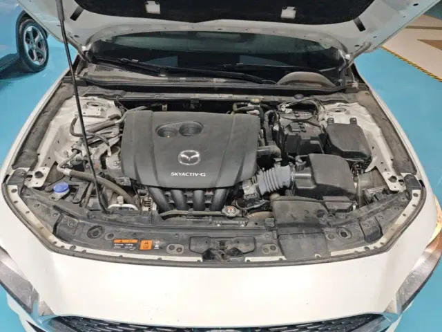 Mazda Axela — Фото автомобиля 19