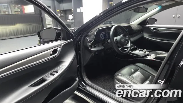Hyundai Grandeur New — Фото автомобиля 15