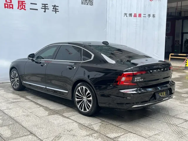Volvo S90 — Фото автомобиля 15