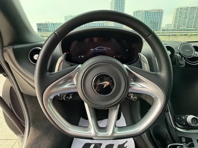 McLaren GT — Фото автомобиля 11