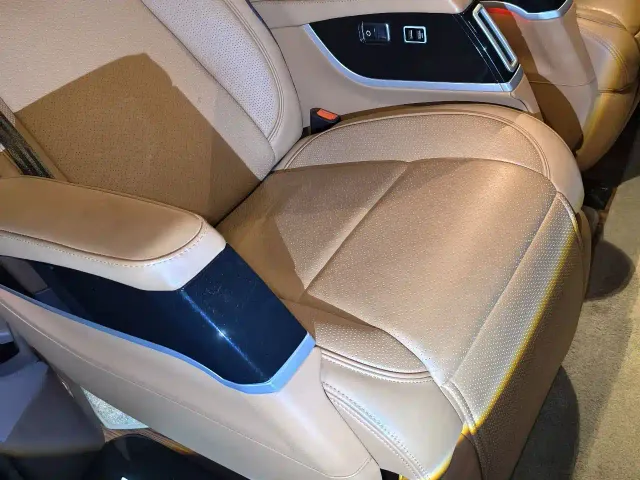 Mercedes-Benz V-Class — Фото автомобиля 9