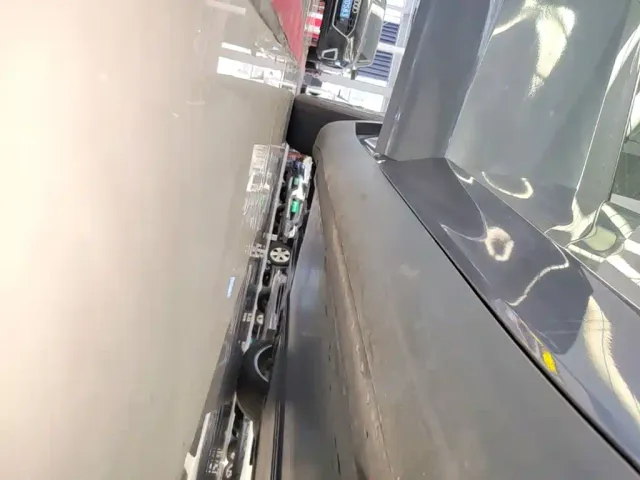 Tesla Model Y — Фото автомобиля 20
