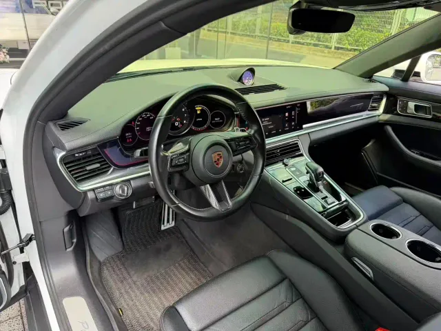 Porsche Panamera — Фото автомобиля 8