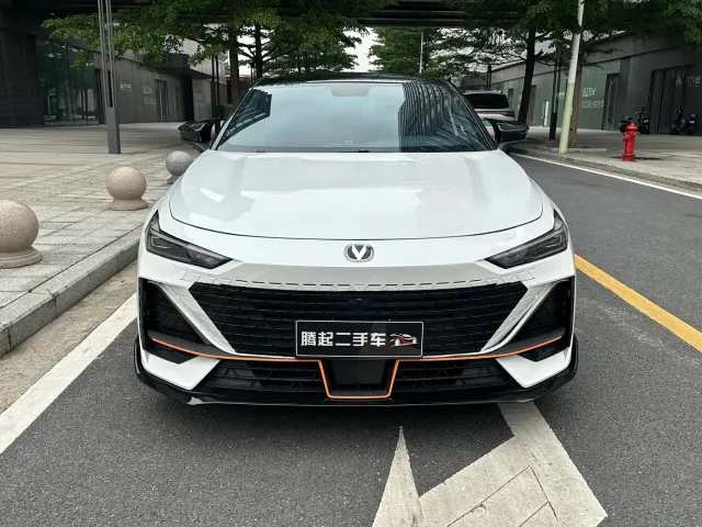 Changan UNI-V — Фото автомобиля 2