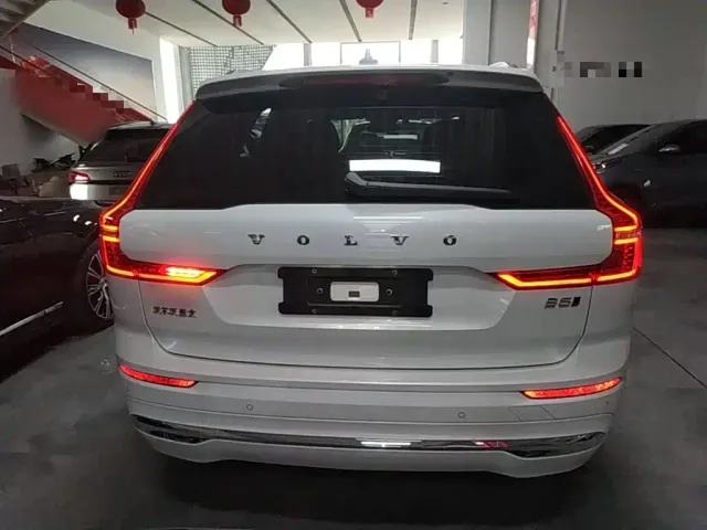 Volvo XC60 — Фото автомобиля 5