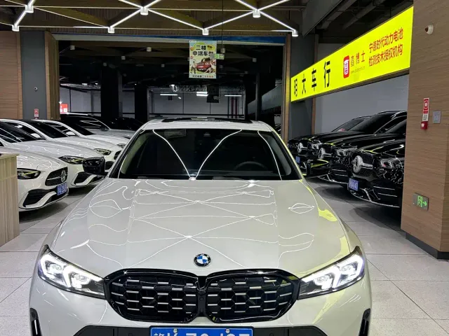 Фотография автомобиля — BMW 3 Series