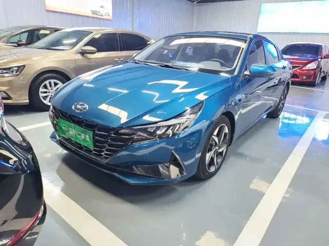 Фотография автомобиля — Hyundai Elantra