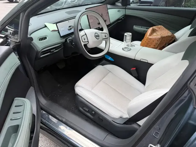 Nissan N7 — Фото автомобиля 5