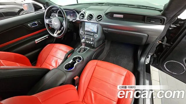 Ford Mustang — Фото автомобиля 7