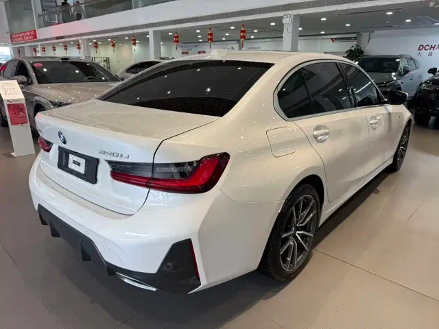 BMW 3 Series — Фото автомобиля 4