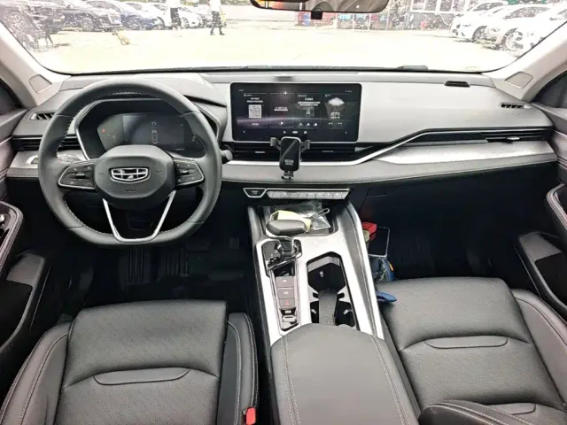 Geely Xingrui — Фото автомобиля 9