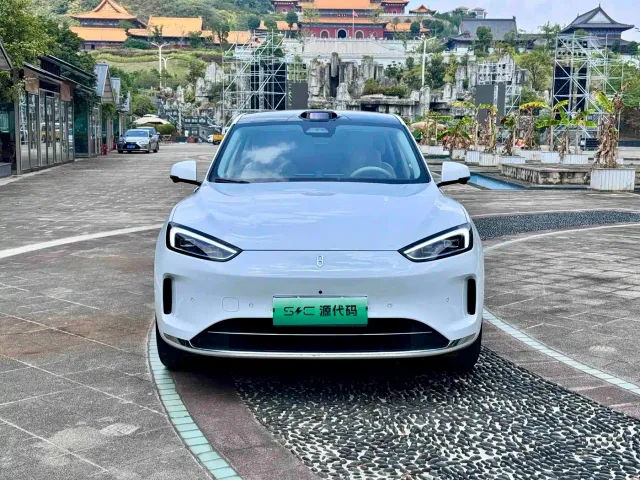 AITO Wenjie AITO M5 2025 Extended Range Ultra AWD — Фото автомобиля 2