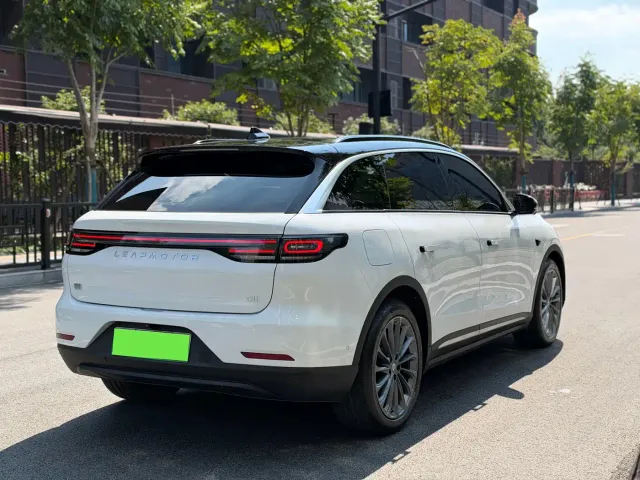 Leapmotor C11 — Фото автомобиля 9