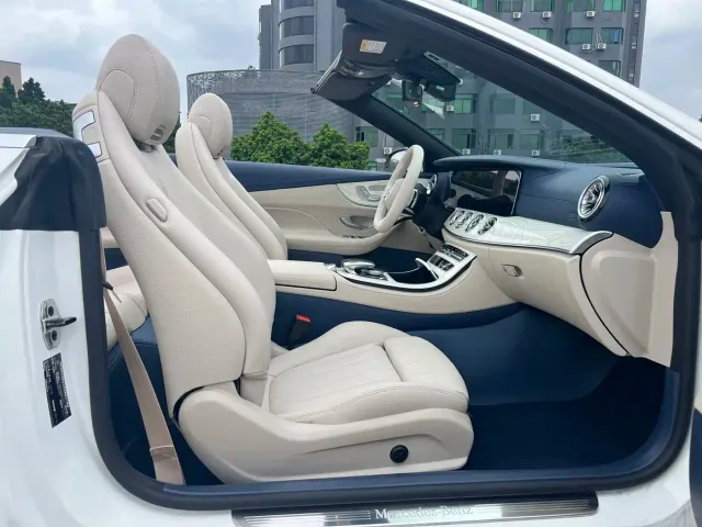 Mercedes-Benz E-Class — Фото автомобиля 16