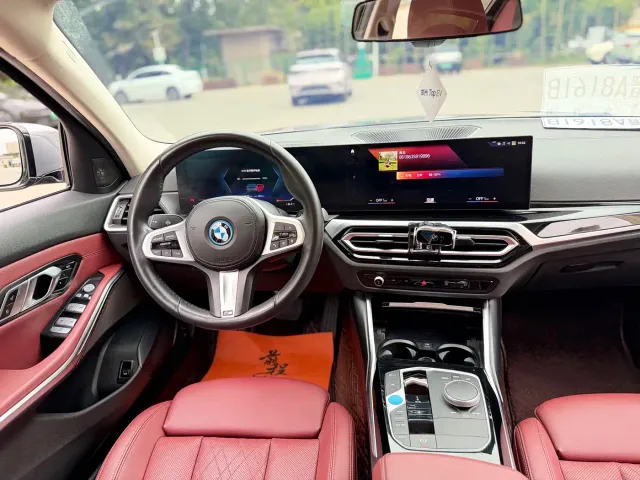 BMW i3 — Фото автомобиля 13