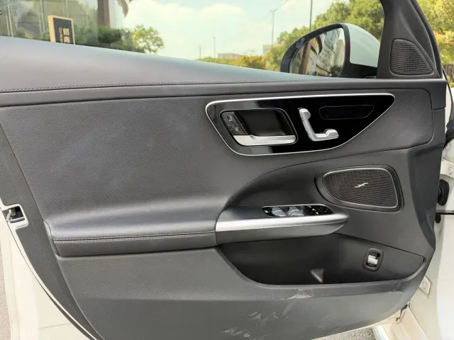 Mercedes-Benz C-Class — Фото автомобиля 4