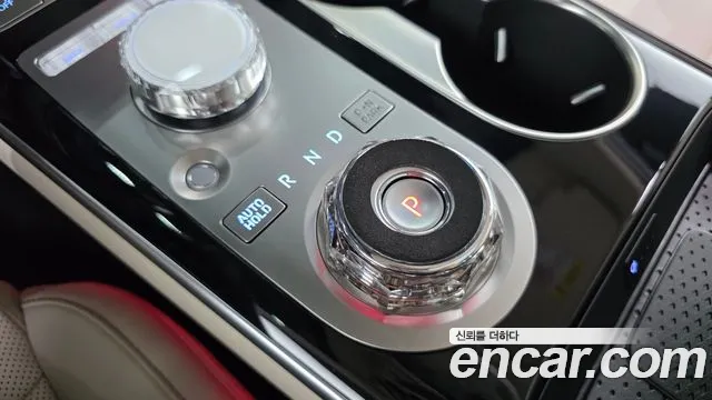 Genesis GV70 2.5T Бензин AWD — Фото автомобиля 9